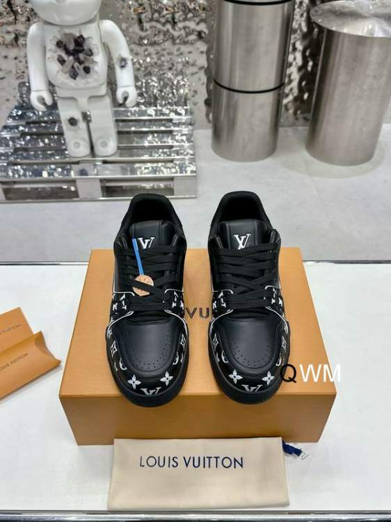 Picture of Louis Vuitton Shoes _SKULVsz35-45WM050112869